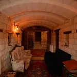 The Cave House 3* 于尔居普