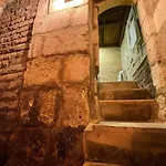 The Cave House 酒店 3*