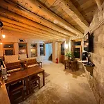 The Cave House 酒店 于尔居普