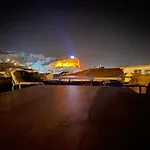 酒店 The Cave House