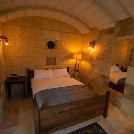 The Cave House 3* Ουργκούπ