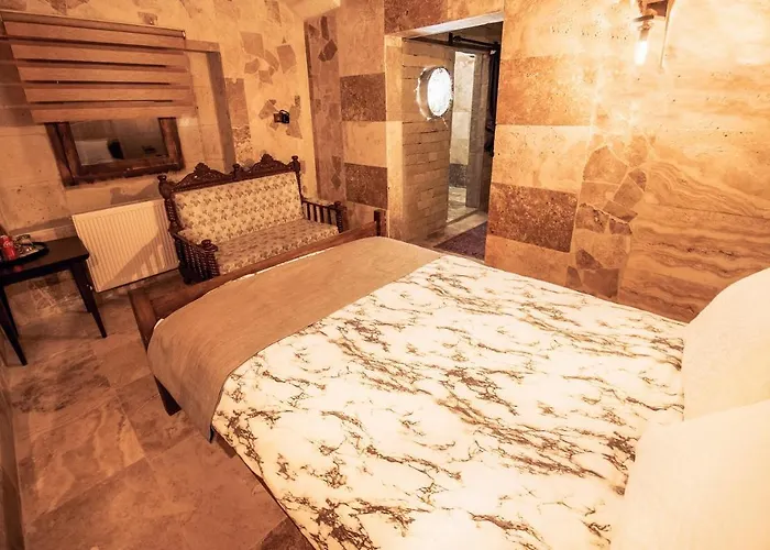 Hotel The Cave House 3*