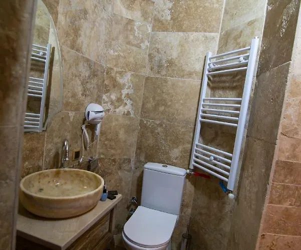 Hotel The Cave House 3*